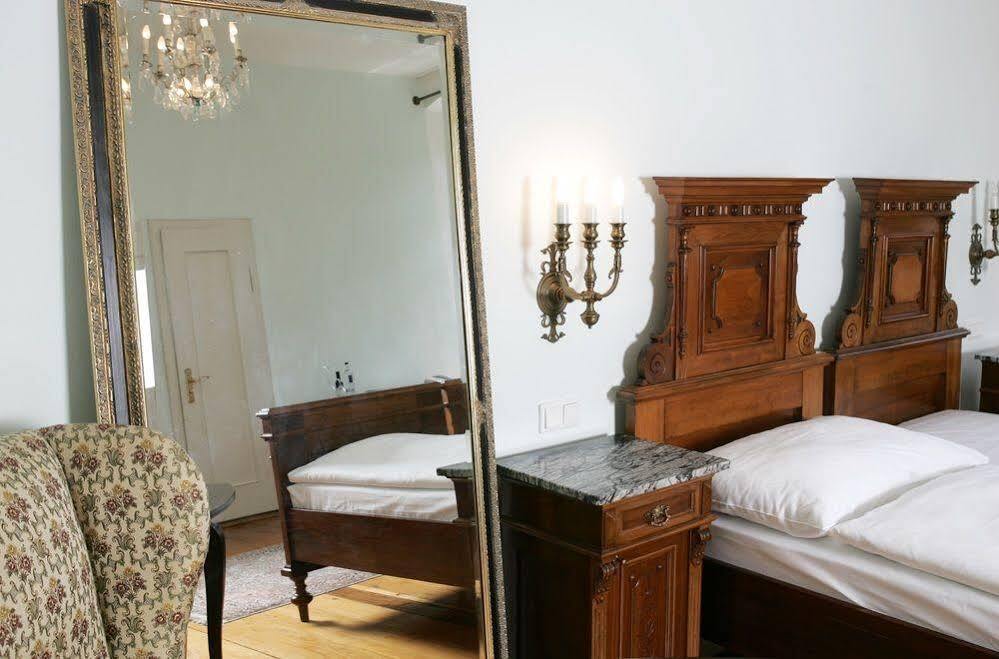 Hotel Schloss Lehen Bad Friedrichshall Esterno foto